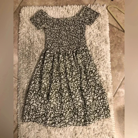 Romwe Women's Floral Print Off Shoulder Trumpet Sleeve Dress Sz S - Picture 6 of 9